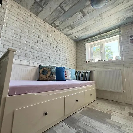 Konukevi вилекула