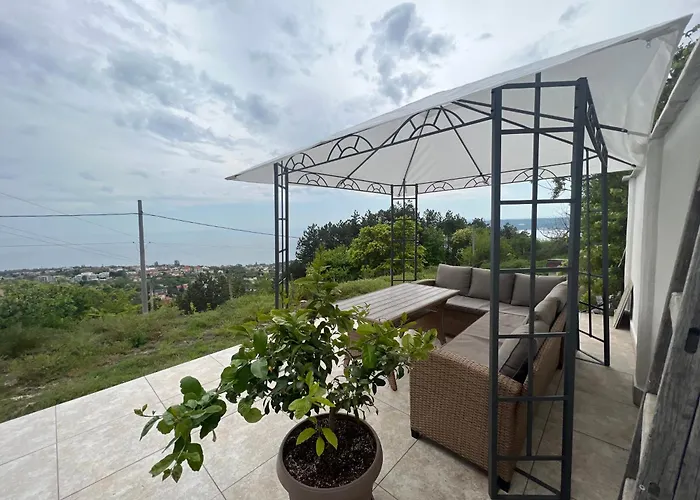 вилекула ゲストハウス ヴァルナ